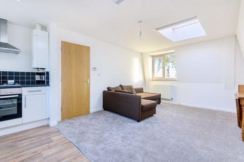 1 bedroom apartment to rent, Galsworthy Road, Kingston Upon Thames