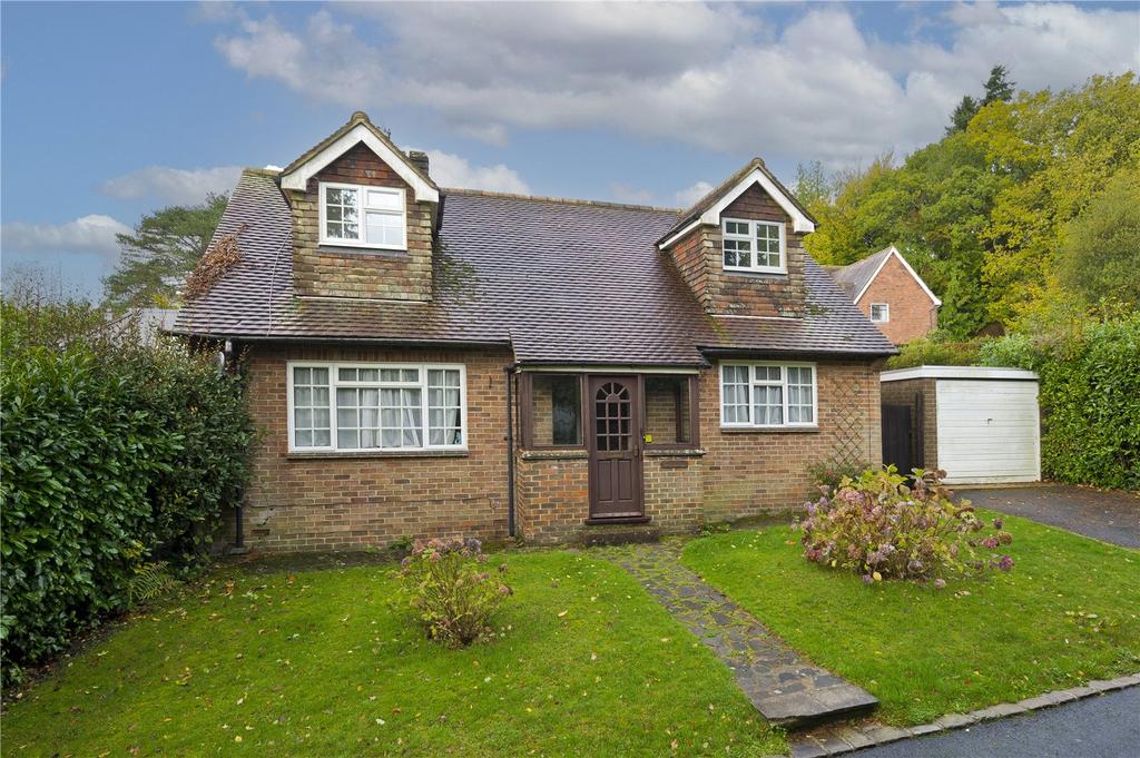 Three Gates Lane, Haslemere, Surrey... 3 bed detached house £2,250