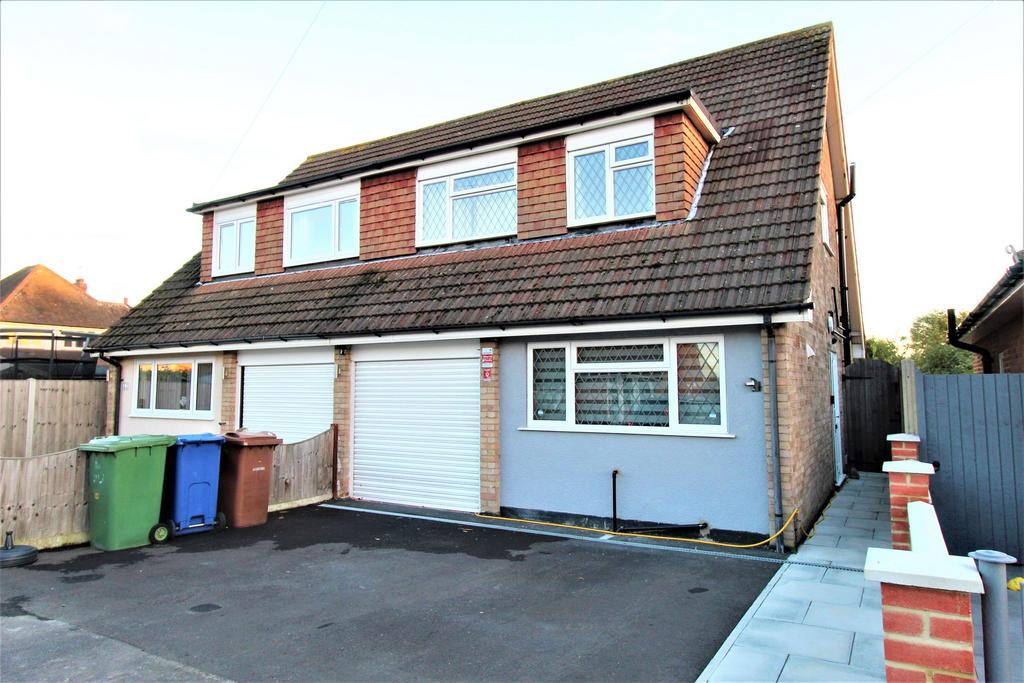 Leasway, Grays 3 bed semidetached house £400,000