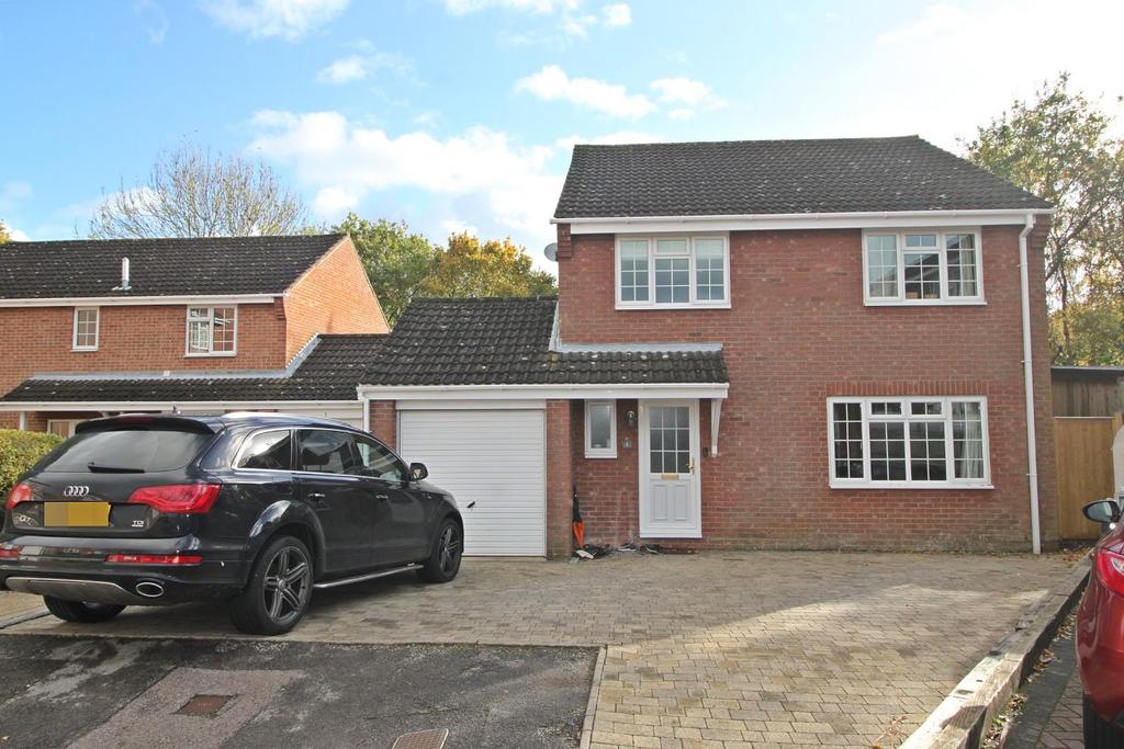Abbeyfields Close, Netley Abbey, Southampton, SO31 5GR 4 bed detached