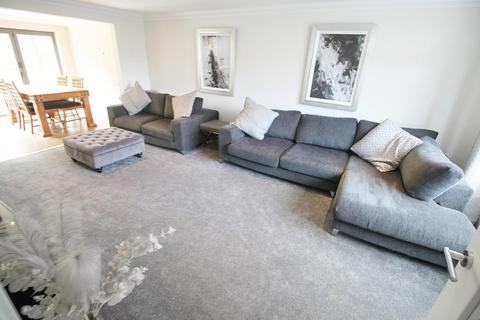 6 Abbeyfields Close, Netley Abbey, Southampton, SO31 5GR