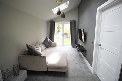 6 Abbeyfields Close, Netley Abbey, Southampton, SO31 5GR