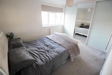 6 Abbeyfields Close, Netley Abbey, Southampton, SO31 5GR