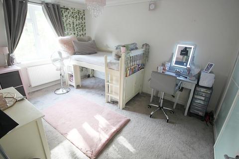 6 Abbeyfields Close, Netley Abbey, Southampton, SO31 5GR