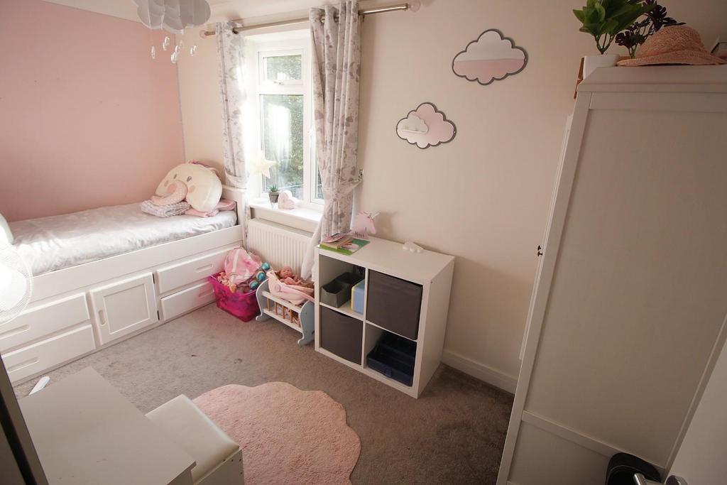 Bed 4.JPG