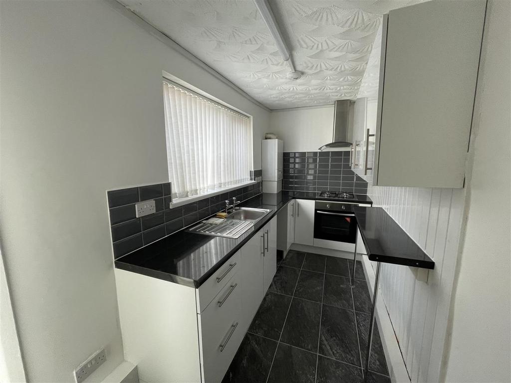 Harcourt Street, Hartlepool 2 bed terraced house £450 pcm (£104 pw)