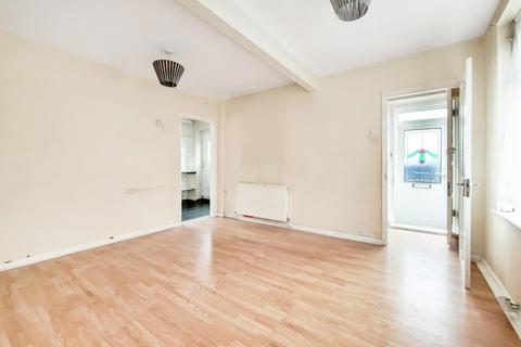 71 Waters Road, London, SE6 1UF