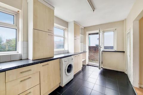 71 Waters Road, London, SE6 1UF