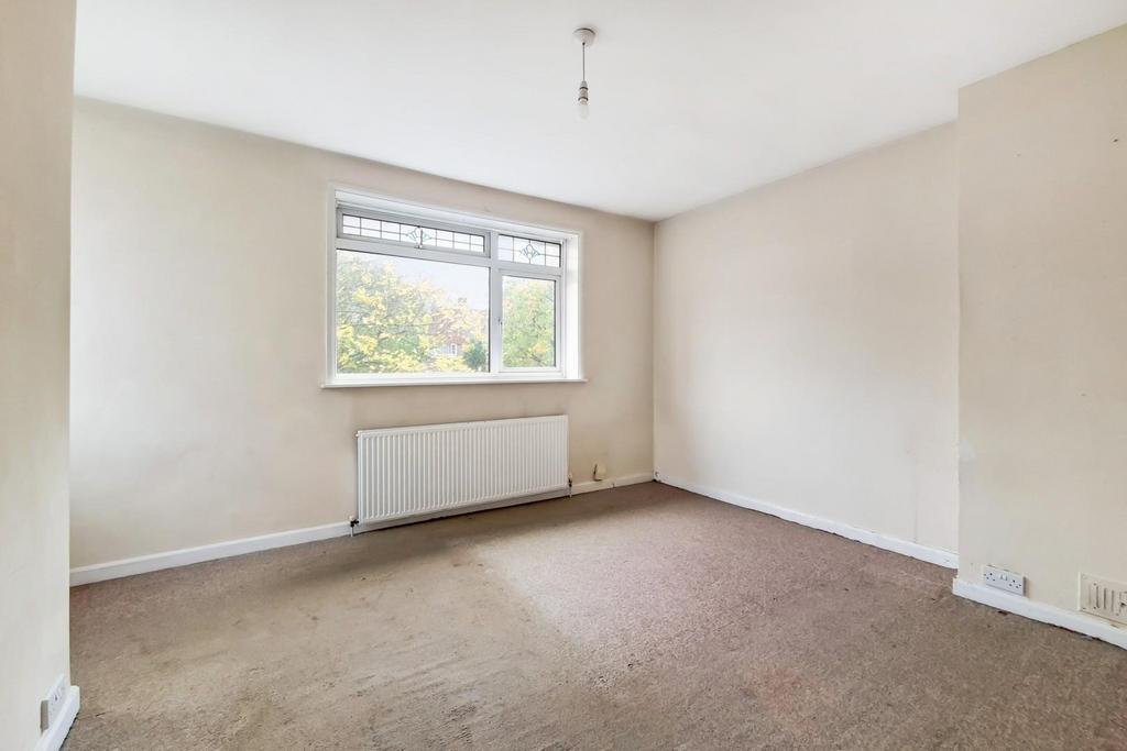 8 Main Bedroom-0.jpg