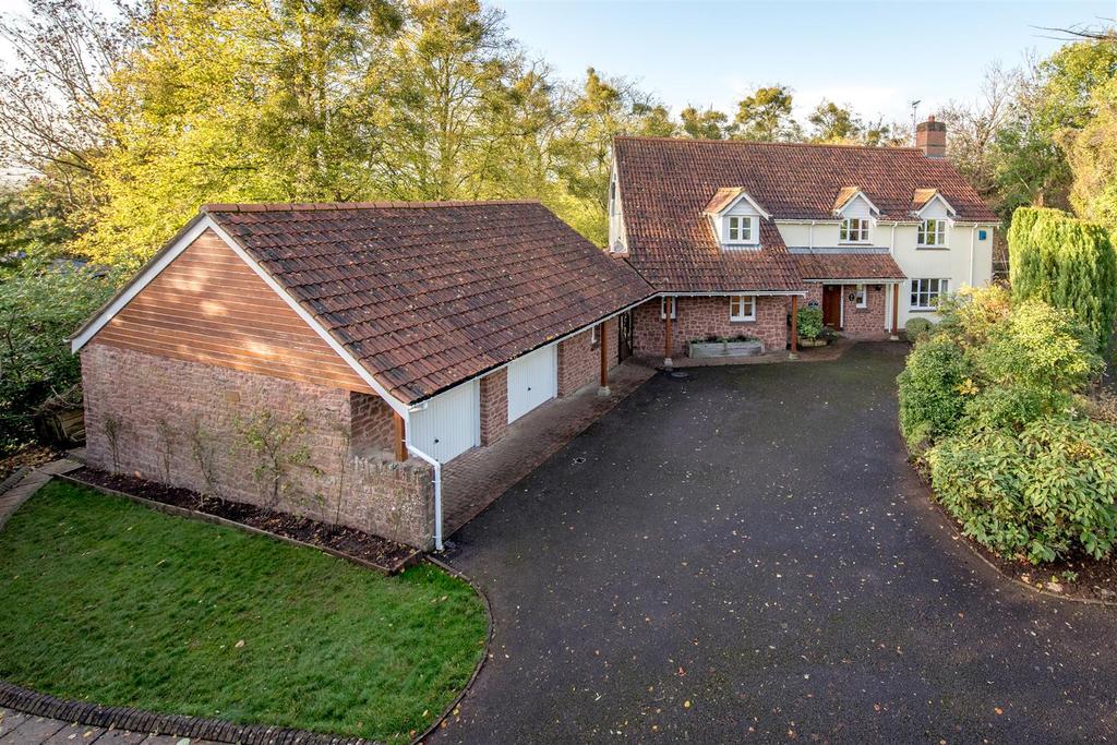 West Monkton, Taunton 4 bed detached house £825,000