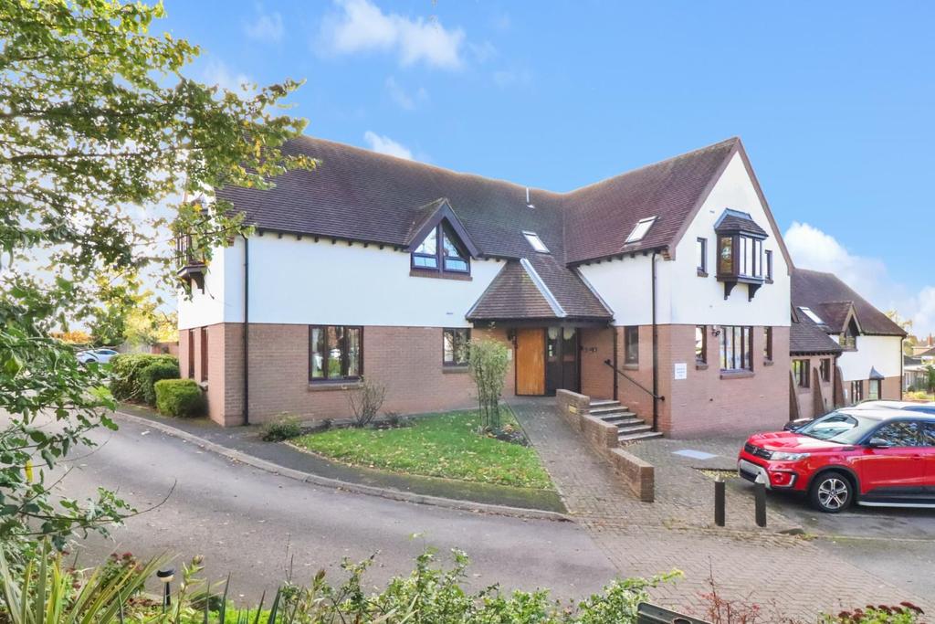 Church Close, Whitnash, Leamington Spa 1 bed retirement property for