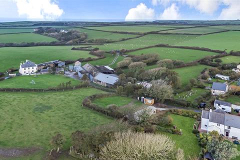 2 bedroom property with land for sale - Woodford, Bude