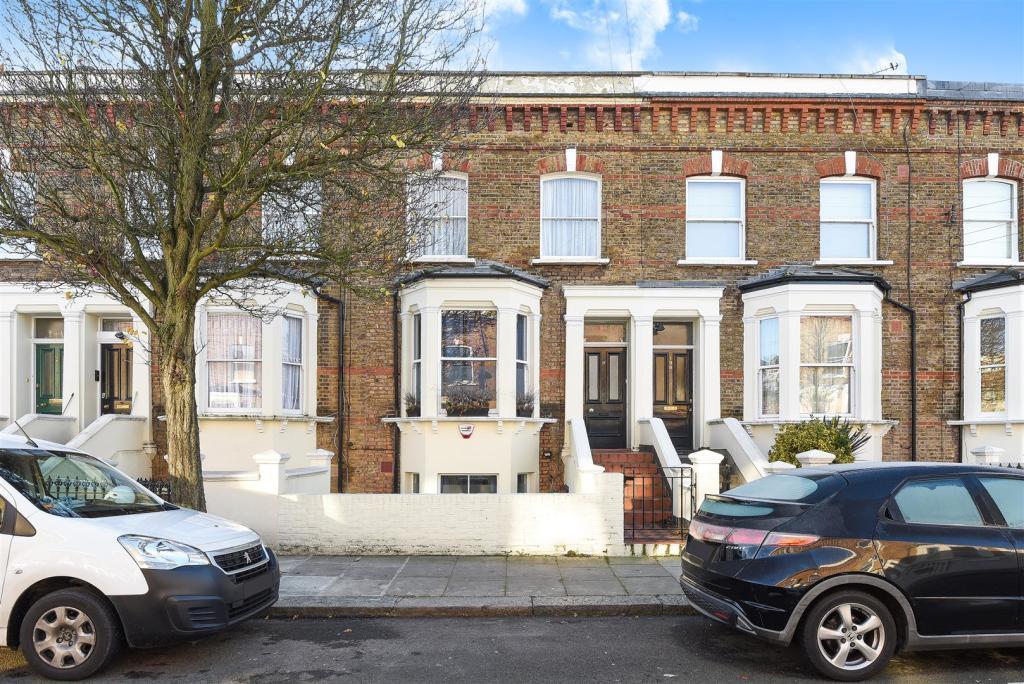 Lydford Road, London, W9 3 bed £825,000