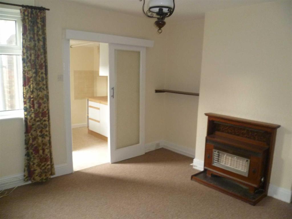 Albert Street, Syston 2 bed end of terrace house £650 pcm (£150 pw)
