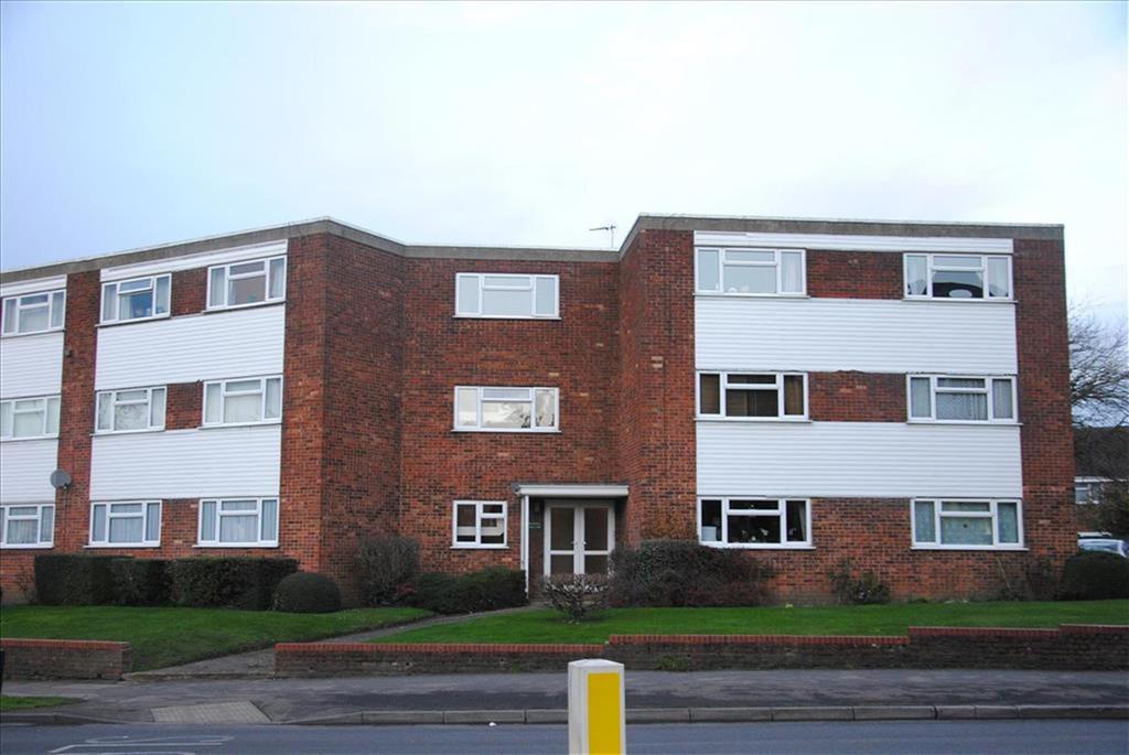 Heath Hall, Baldock, Herts, SG7 6DT 2 bed flat £950 pcm (£219 pw)