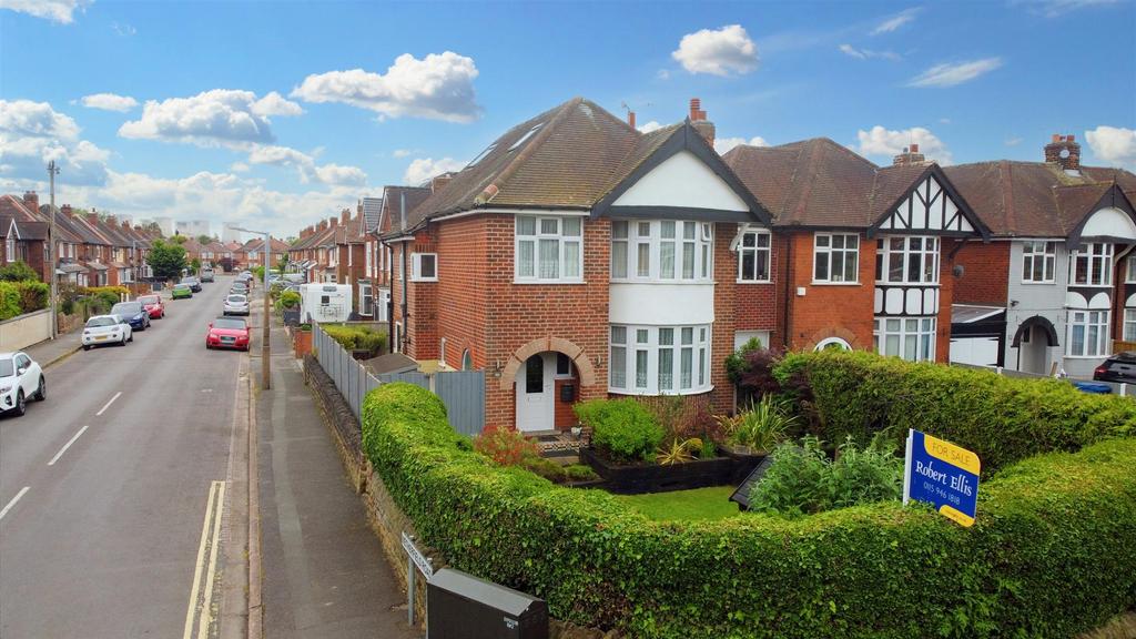 Tamworth Road, Sawley 3 bed detached house for sale £323,000