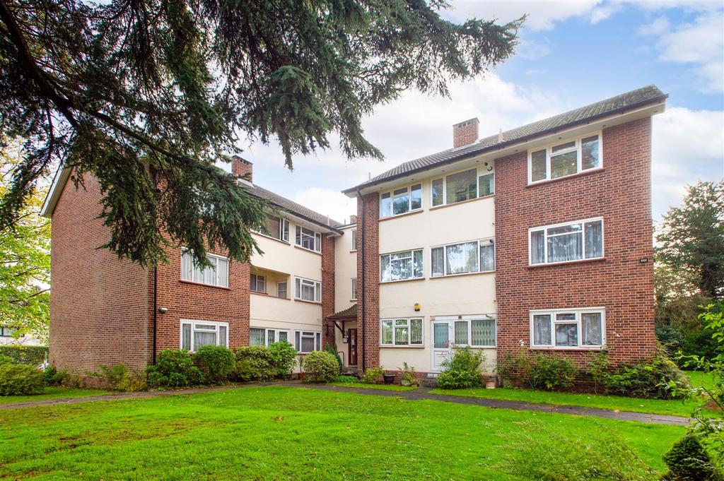 Holders Hill Road, Hendon, London 2 bed flat £490,000