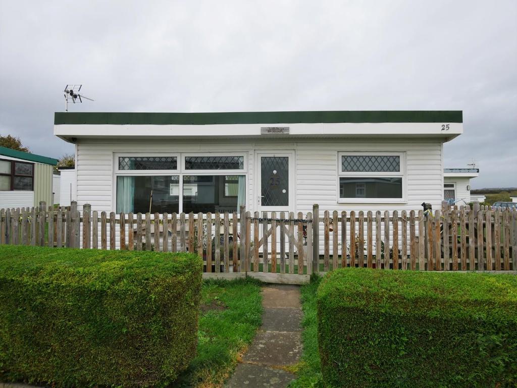 Fort Road, Lavernock, Penarth 2 bed chalet for sale £40,000