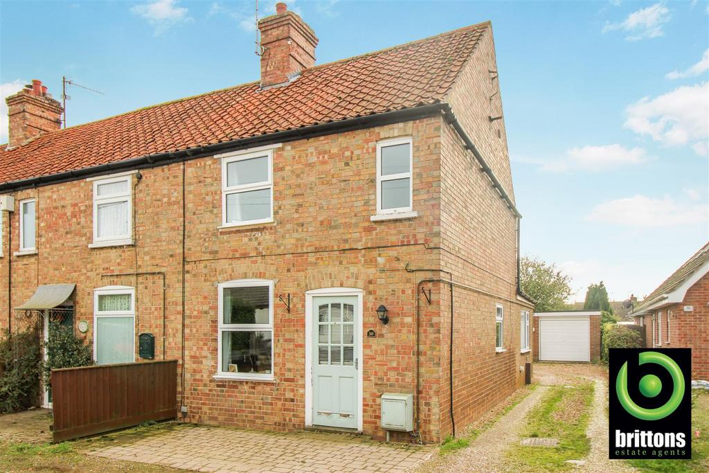38 Centre Vale, Dersingham 2 bed terraced house £240,000