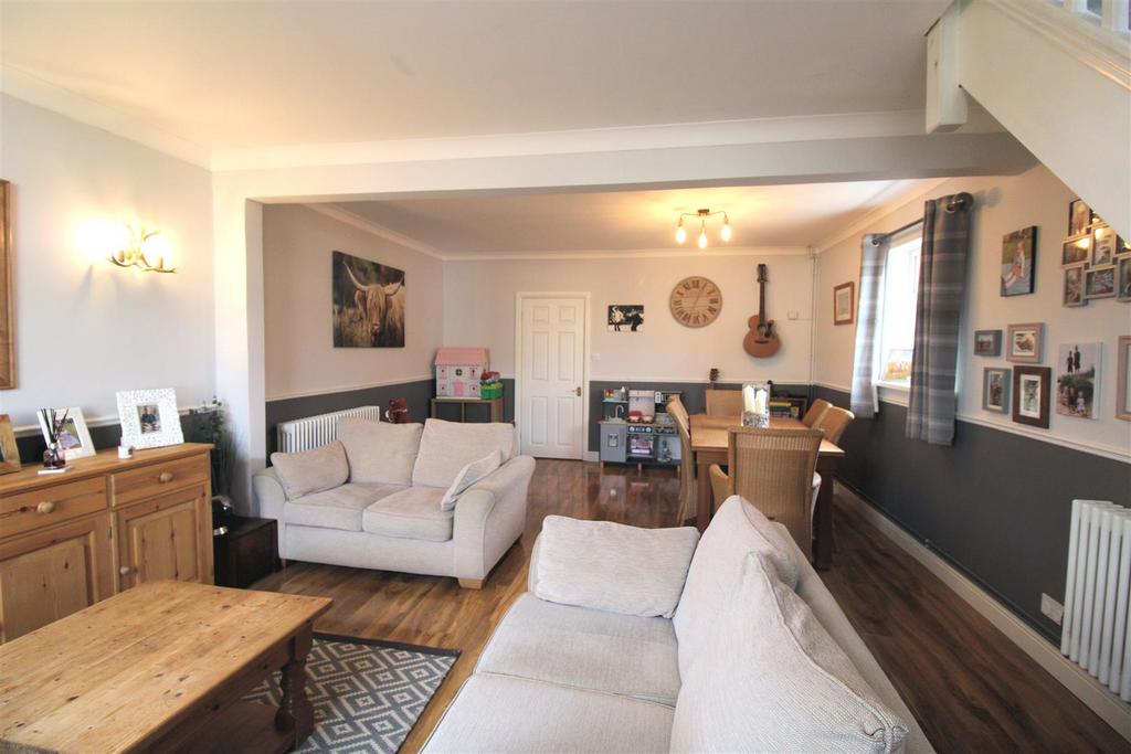 38 Centre Vale, Dersingham 2 bed terraced house £240,000