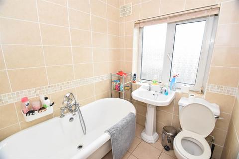 4 bedroom house to rent, Hambleton Avenue, Osbaldwick