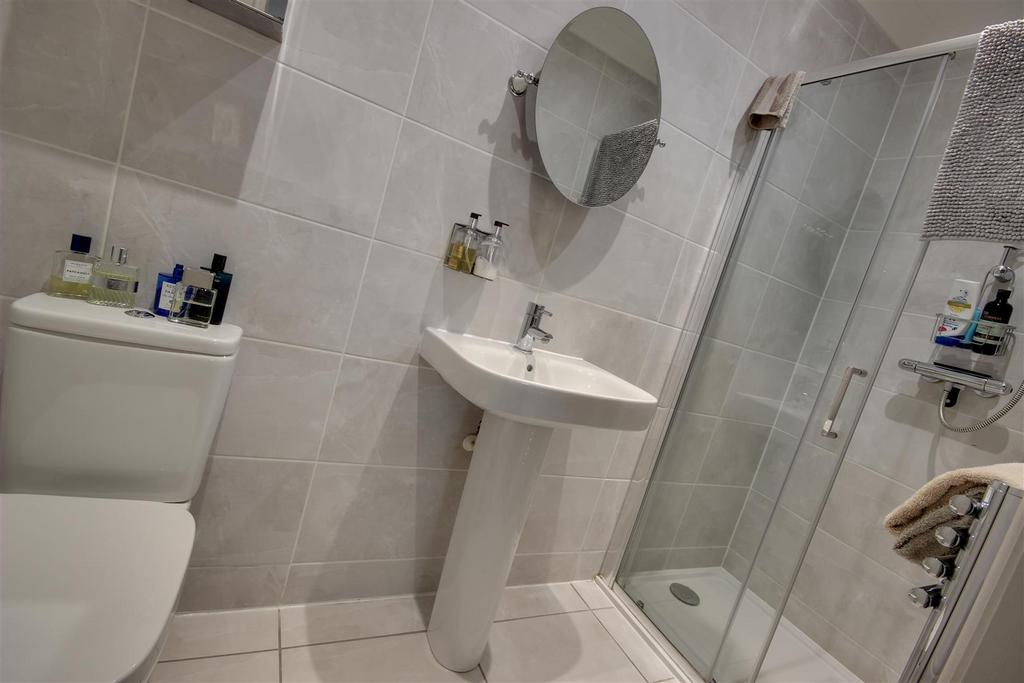 Ensuite Shower Room