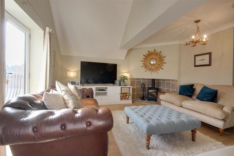 8 Eastgate, North Newbald, York, YO43 4SD