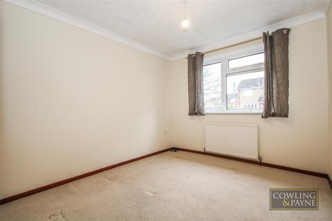 5 Broxted End, Wickford, SS12 9RJ