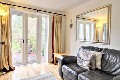 327 Boarshaw Road, Middleton, Manchester, M24 2PN