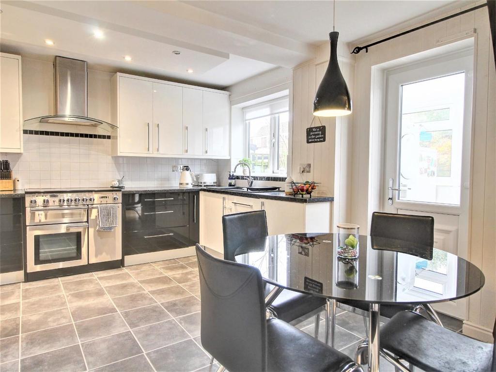 Kitchen breakfast room