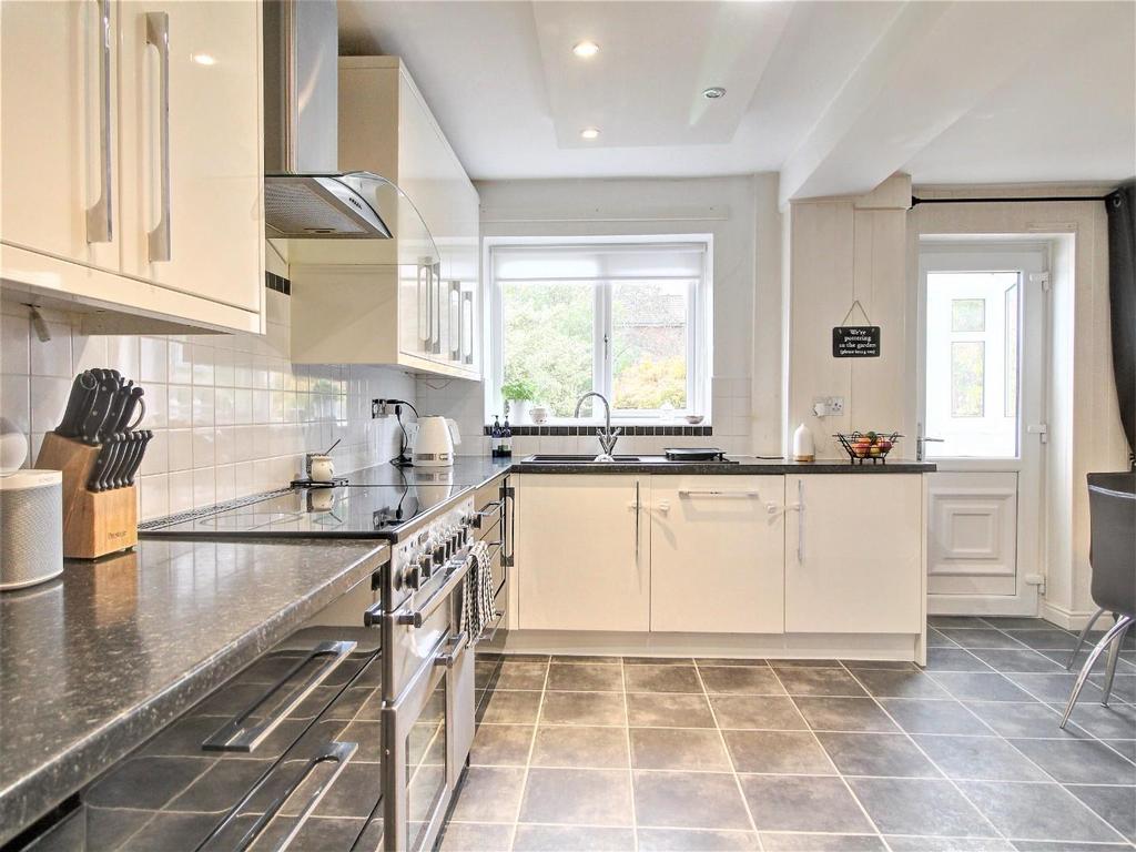 Kitchen breakfast room