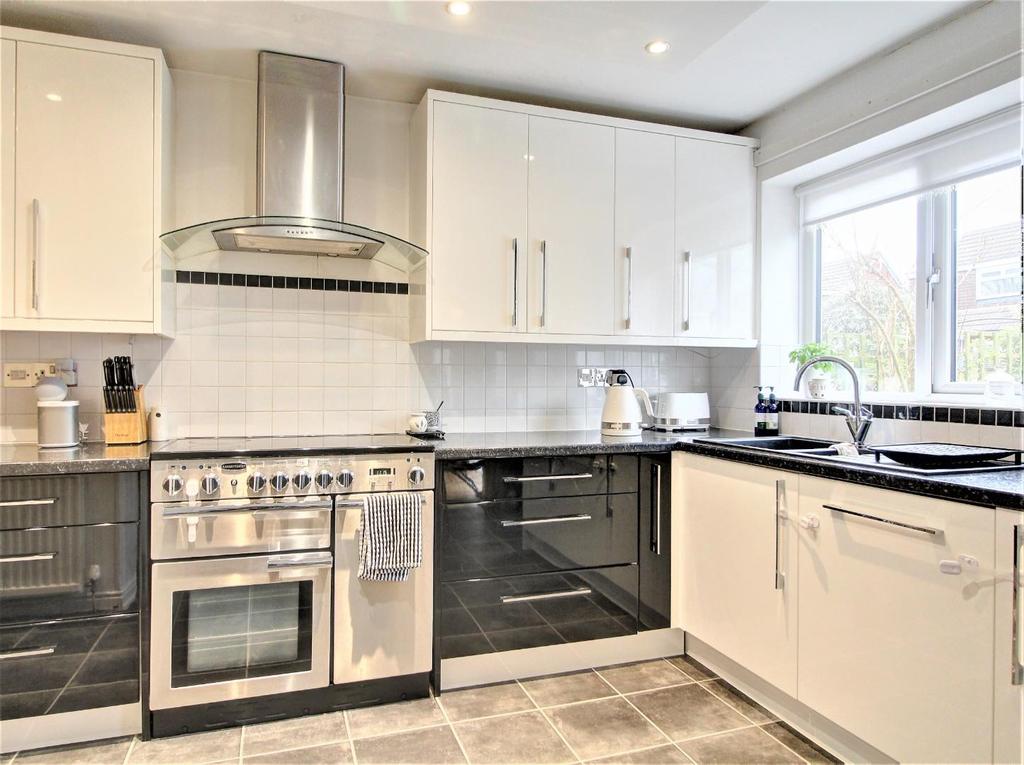Kitchen breakfast room