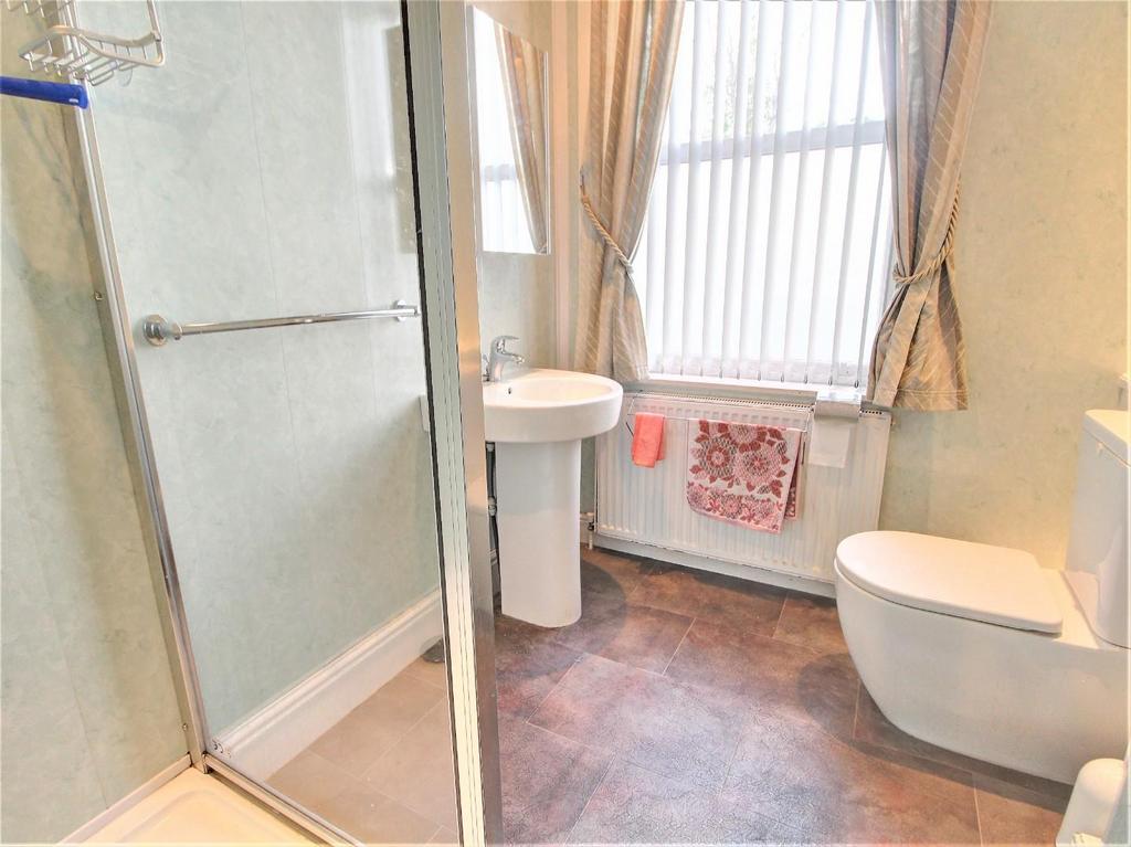 Shower Room.jpg