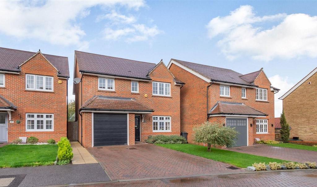 Albion Drive, Larkfield, ME20 6FG 4 bed detached house £525,000