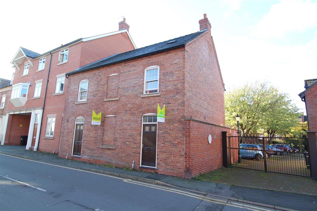 Willow Mews, Oswestry 3 bed townhouse for sale £179,950