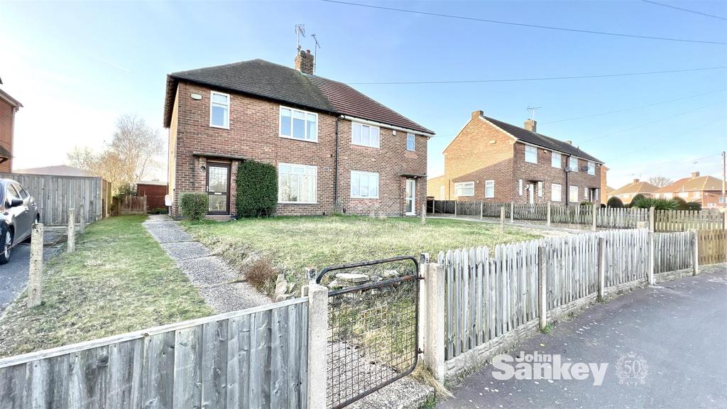 King Johns Road, Clipstone 3 bed semidetached house £160,000