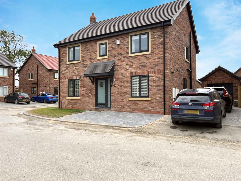 Romney Drive, Beverley 4 bed detached house £450,000