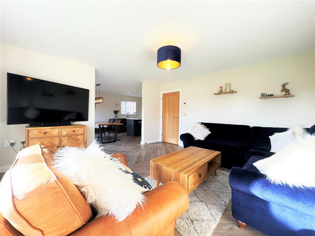 Romney Drive, Beverley 4 bed detached house £450,000