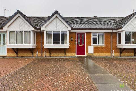 2 bedroom semi-detached bungalow for sale - Charles Parry Close, Oswestry