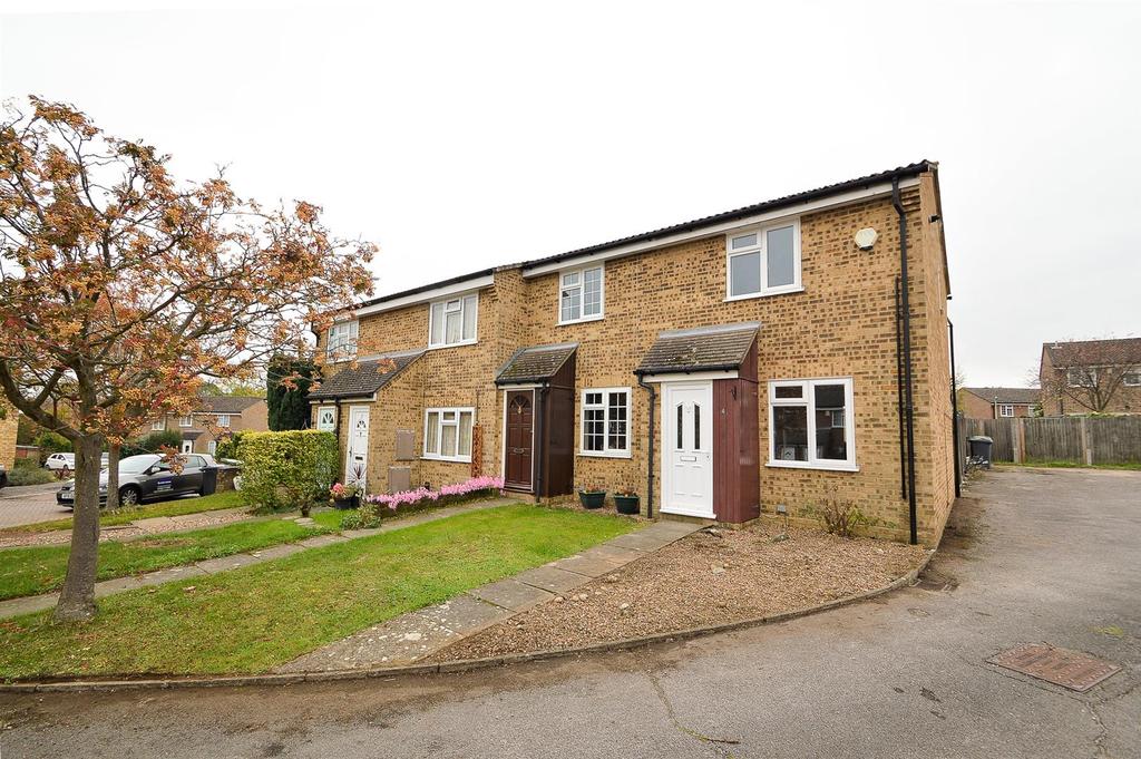 Redbank, Leybourne 2 bed end of terrace house £1,150 pcm (£265 pw)