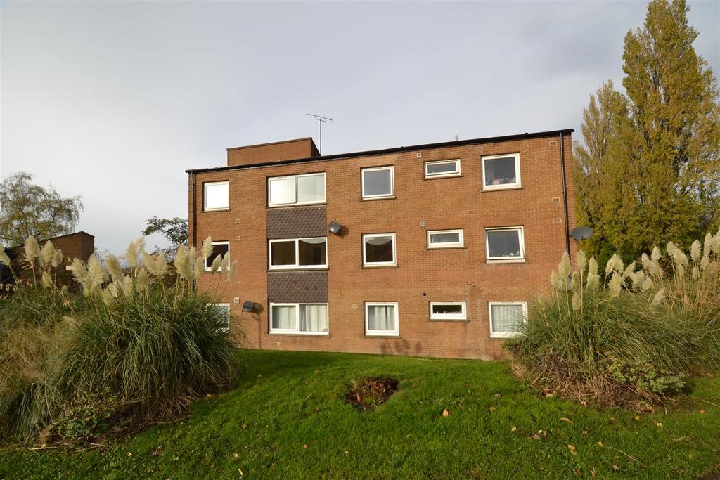 Firthcliffe Road, Liversedge 1 bed apartment £52,000