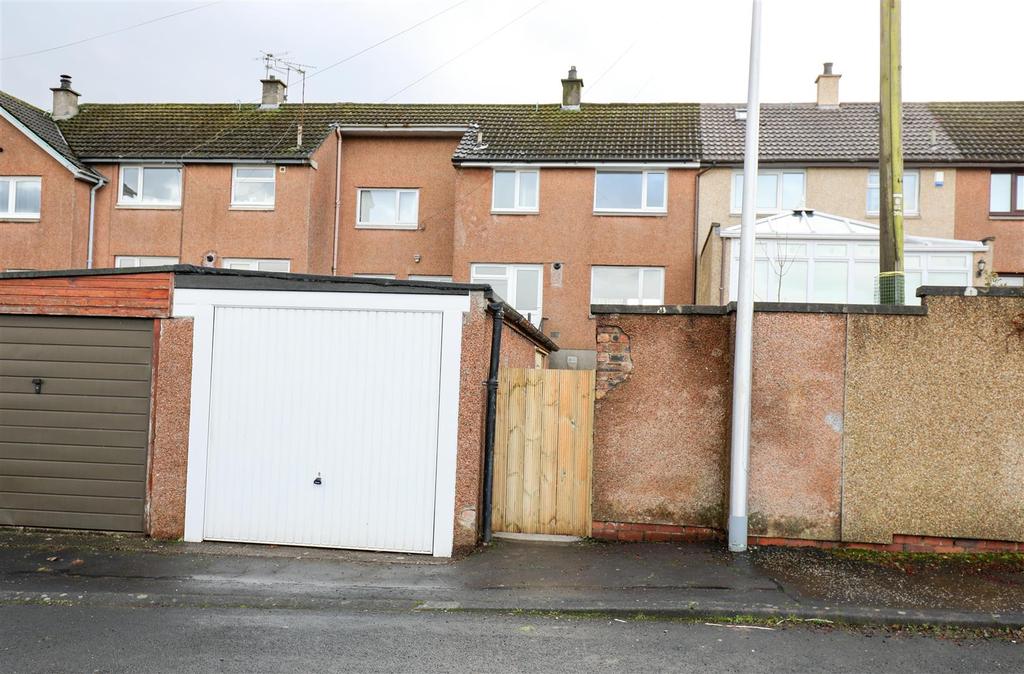 Cromarty Court, Glenrothes 2 bed terraced house £99,995