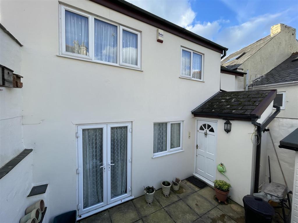 High Street, Bideford 3 bed semidetached house for sale £250,000