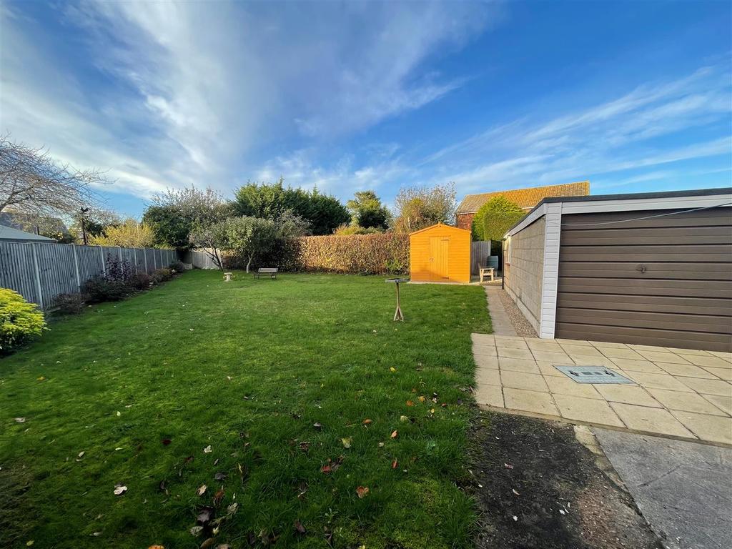 Windermere Road, Gloucester 3 bed detached house £350,000