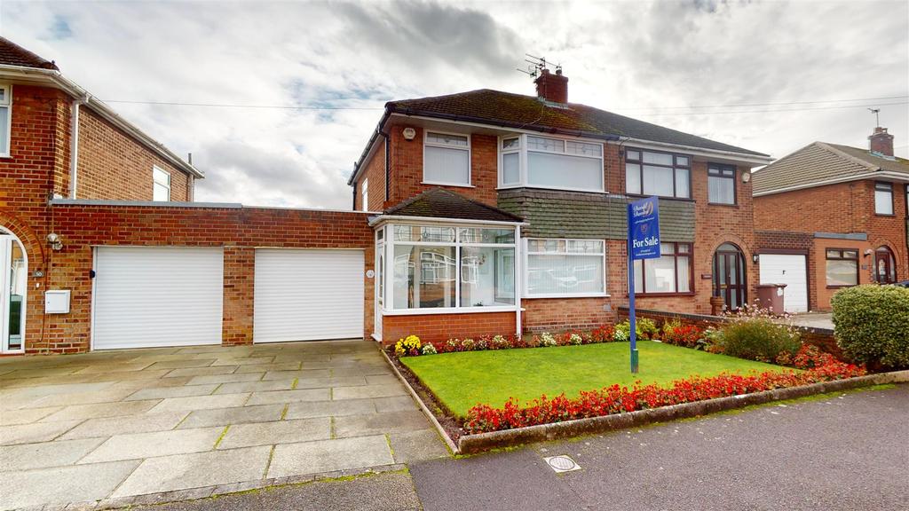 Sandfield Road, Eccleston, St.... 3 bed semidetached house £260,000