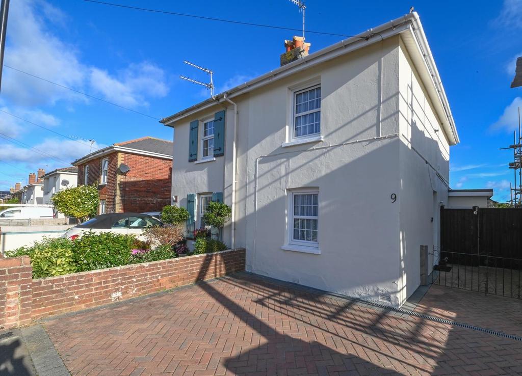Alfred Road, Sandown 3 bed semidetached house for sale £275,000