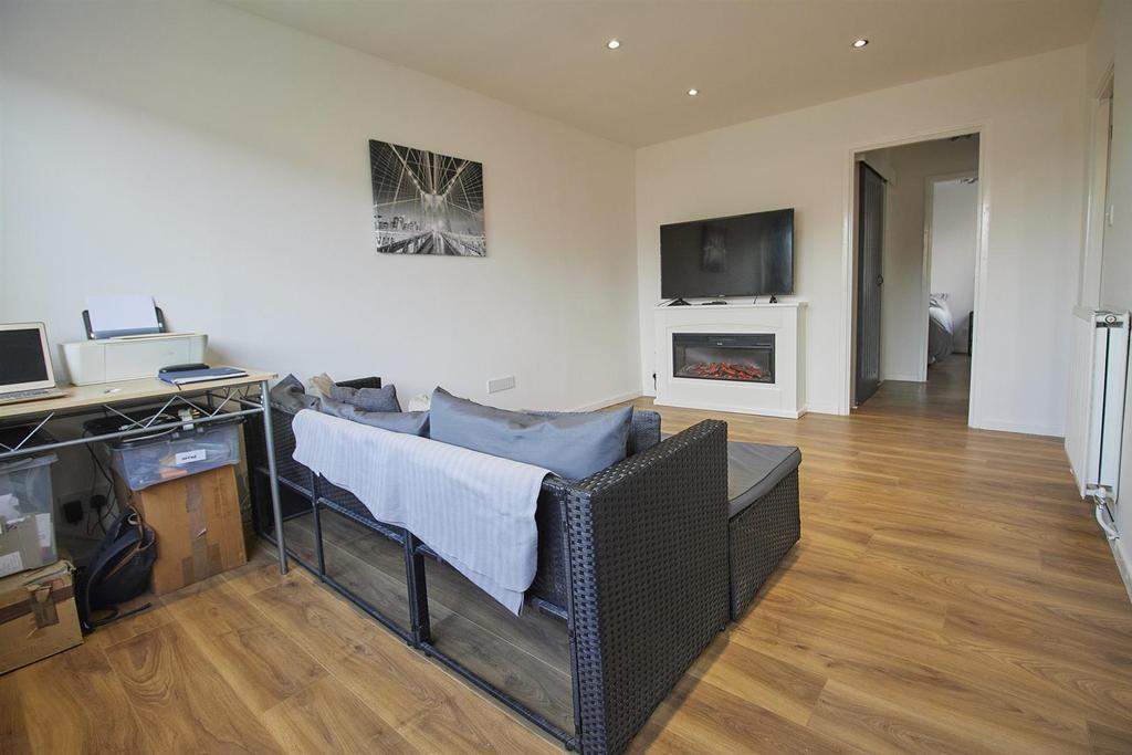 Azalea Drive, Burbage, Hinckley 2 bed semidetached bungalow for sale