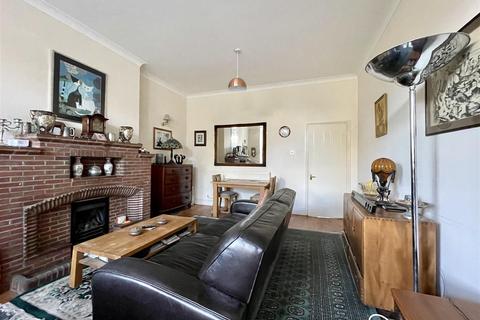 2 bedroom apartment for sale - Upper Sea Road, Bexhill-On-Sea