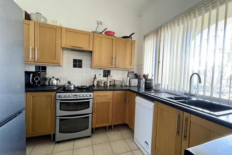 2 bedroom apartment for sale - Upper Sea Road, Bexhill-On-Sea