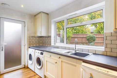 1 Dovecote, Haddenham, Aylesbury, HP17 8BP